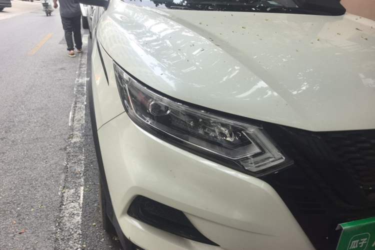 Used Nissan Qashqai 2019 2.0L CVT Luxury Edition Right Front Headlight