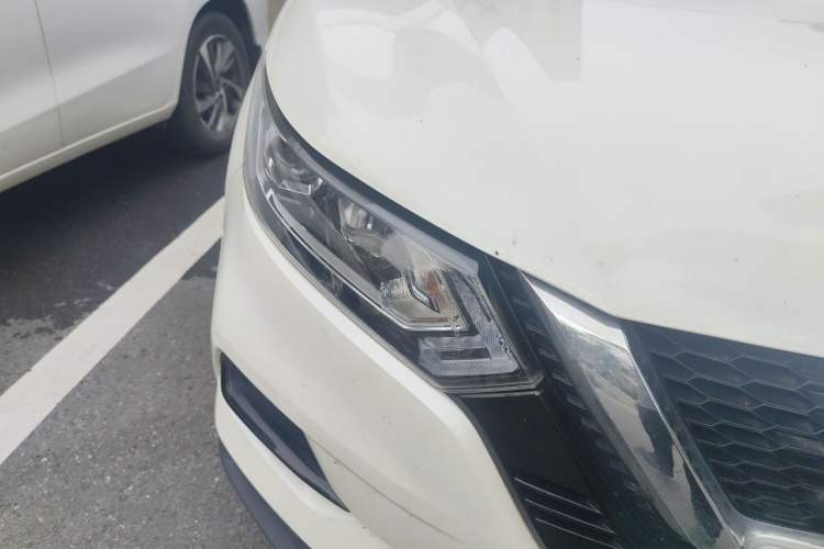 Used Nissan Qashqai 2019 2.0L CVT Smart Enjoyment Version Right Front Headlight
