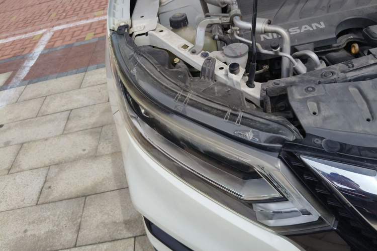 Used Nissan Qashqai 2019 2.0L CVT Luxury Edition Right Front Headlight