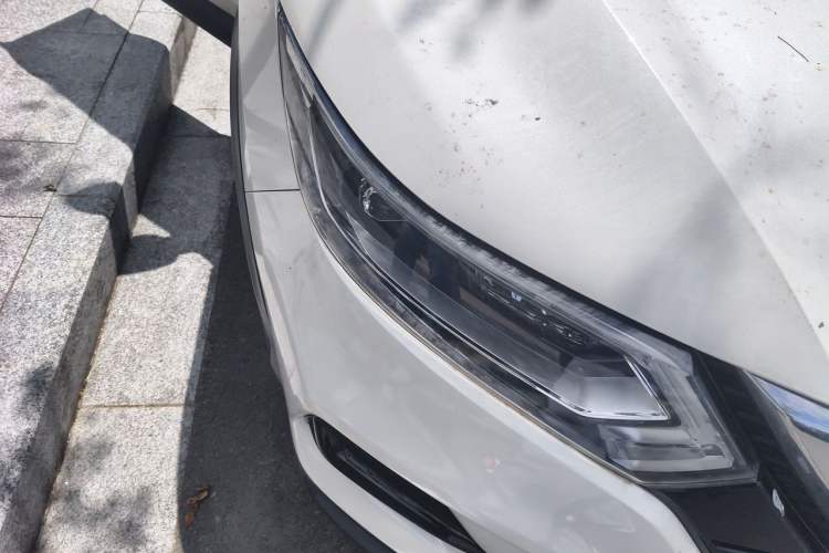 Used Nissan Qashqai 2019 2.0L CVT Luxury Edition Right Front Headlight