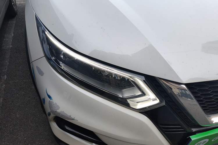 Used Nissan Qashqai 2019 2.0L CVT Luxury Edition Right Front Headlight