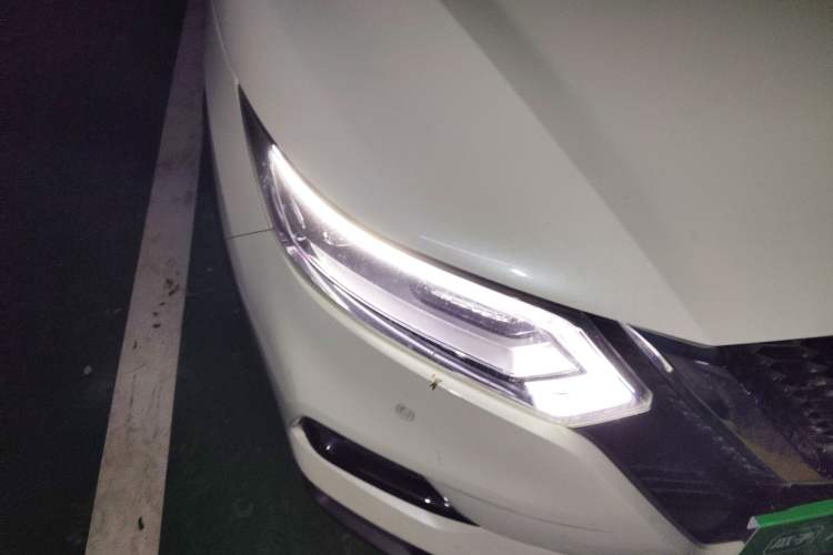 Used Nissan Qashqai 2019 2.0L CVT Luxury Edition Right Front Headlight