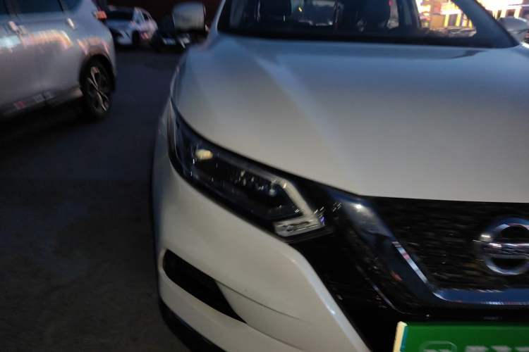 Used Nissan Qashqai 2019 2.0L CVT Luxury Edition Right Front Headlight