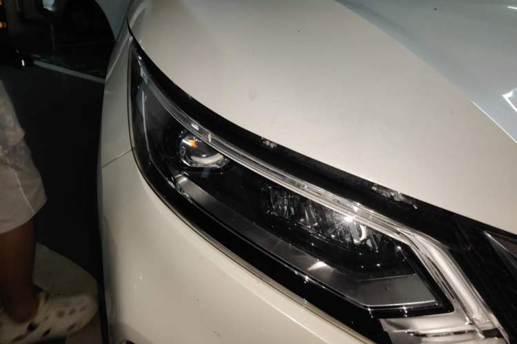 Used Nissan Qashqai 2019 2.0L CVT Luxury Edition Right Front Headlight