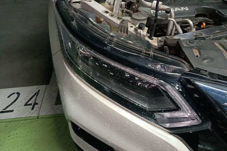 Used Nissan Qashqai 2019 2.0L CVT Luxury Edition Right Front Headlight