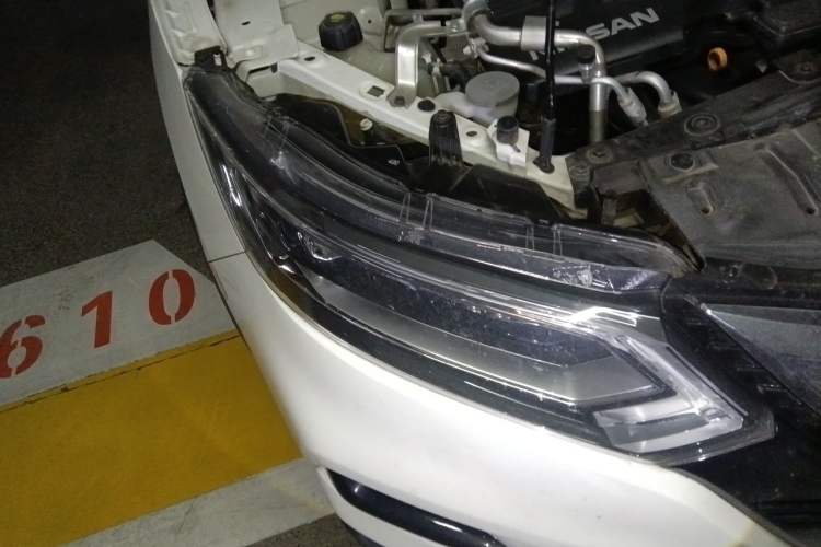 Used Nissan Qashqai 2019 2.0L CVT Luxury Edition Right Front Headlight