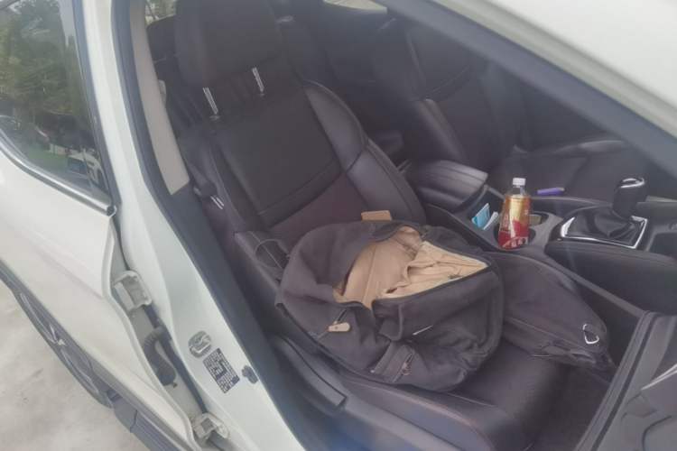 Used Nissan Qashqai 2019 2.0L CVT Luxury Edition Right Front Seat