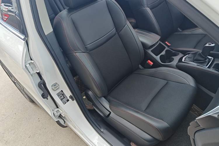 Used Nissan Qashqai 2019 2.0L CVT Luxury Edition Right Front Seat
