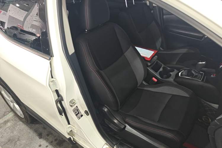 Used Nissan Qashqai 2019 2.0L CVT Smart Enjoyment Version Right Front Seat