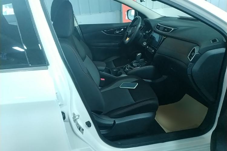 Used Nissan Qashqai 2019 2.0L CVT Smart Enjoyment Version Right Front Seat