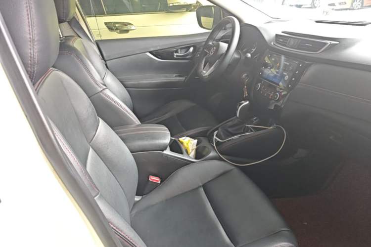 Used Nissan Qashqai 2019 2.0L CVT Smart Enjoyment Version Right Front Seat