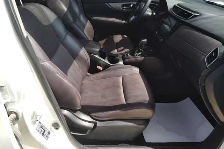 Used Nissan Qashqai 2019 2.0L CVT Luxury Edition Right Front Seat