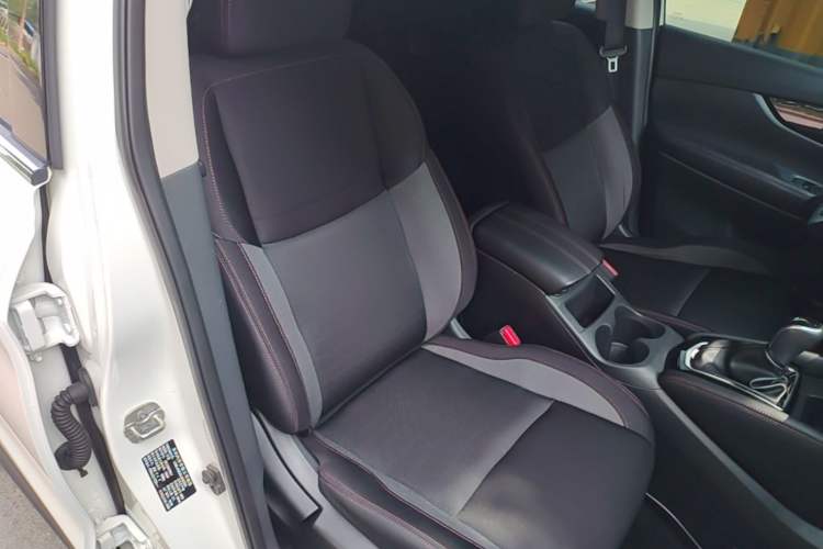 Used Nissan Qashqai 2019 2.0L CVT Smart Enjoyment Version Right Front Seat