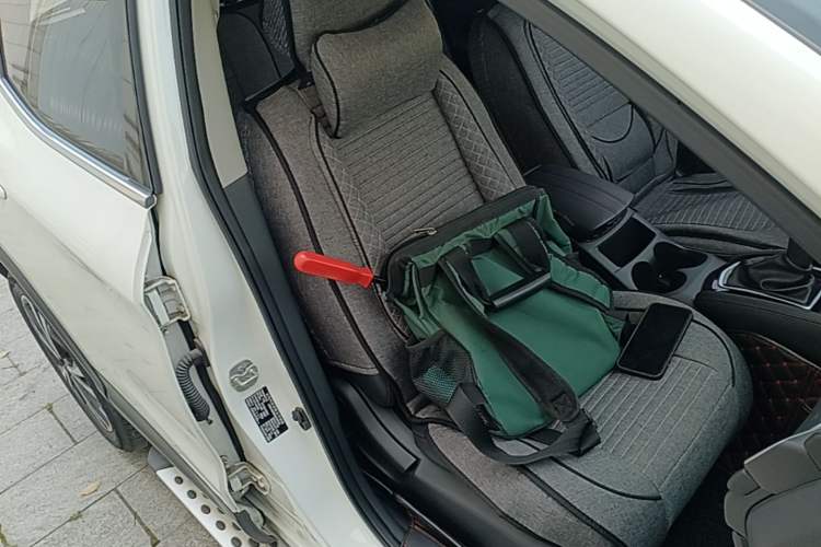 Used Nissan Qashqai 2019 2.0L CVT Luxury Edition Right Front Seat
