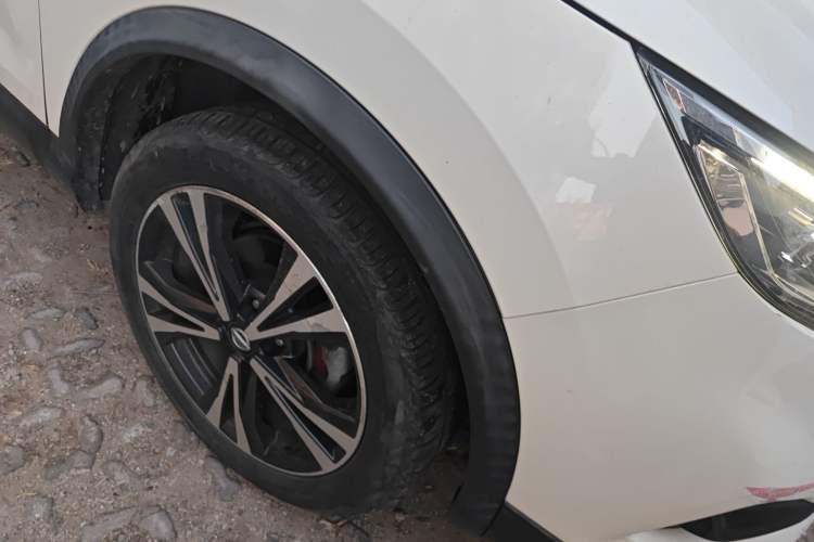 Used Nissan Qashqai 2019 2.0L CVT Luxury Edition Right Front Wheel Hub