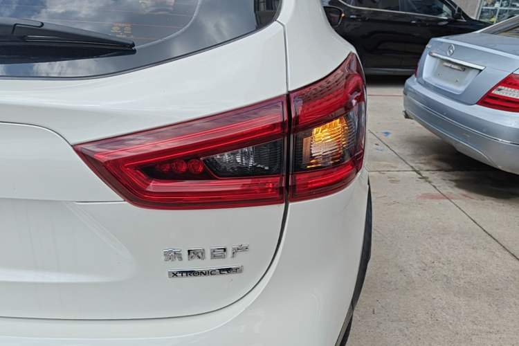 Used Nissan Qashqai 2019 2.0L CVT Luxury Edition Right Rear Taillight
