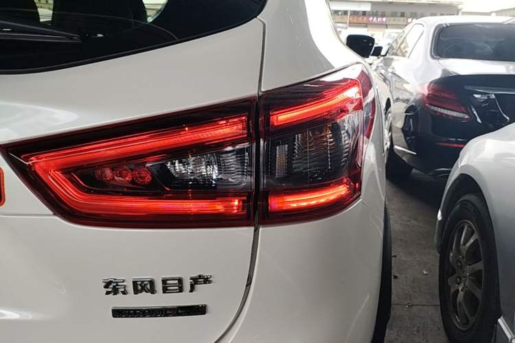 Used Nissan Qashqai 2019 2.0L CVT Luxury Edition Right Rear Taillight