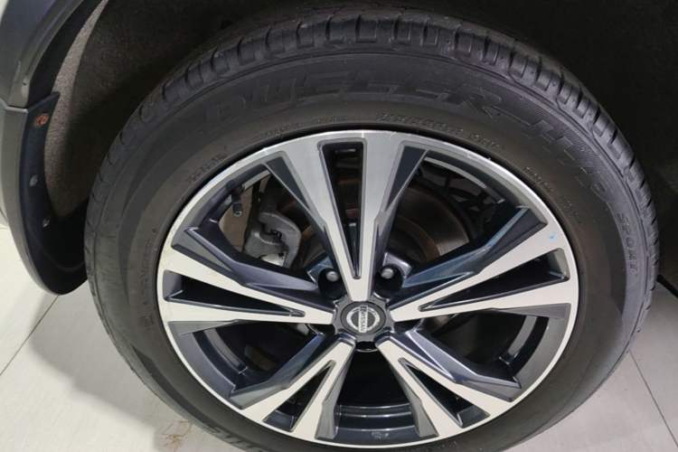 Used Nissan Qashqai 2019 2.0L CVT Luxury Edition Right Rear Wheel Hub