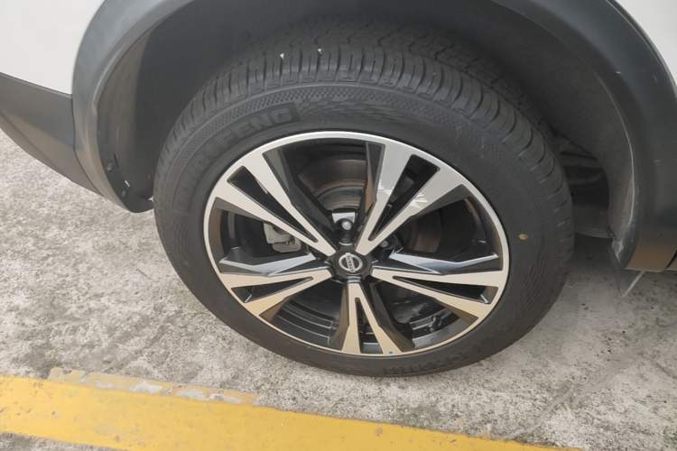 Used Nissan Qashqai 2019 2.0L CVT Luxury Edition Right Rear Wheel Hub