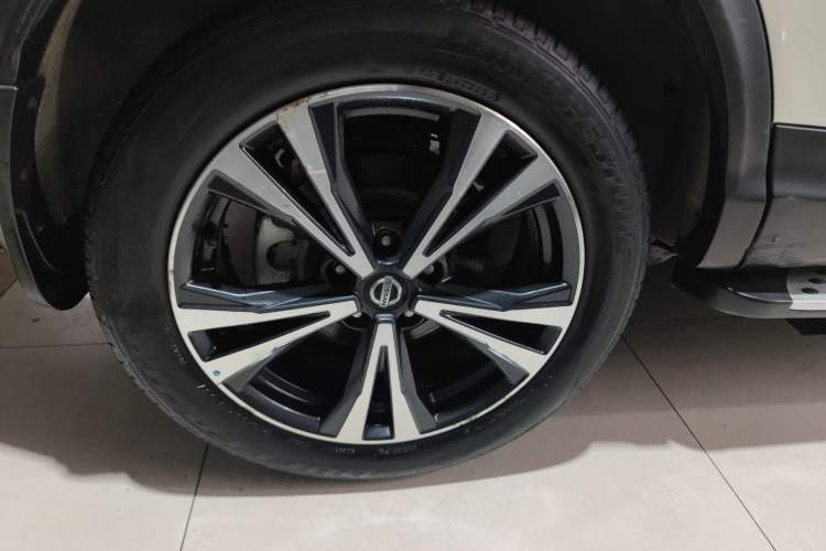 Used Nissan Qashqai 2019 2.0L CVT Luxury Edition Right Rear Wheel Hub