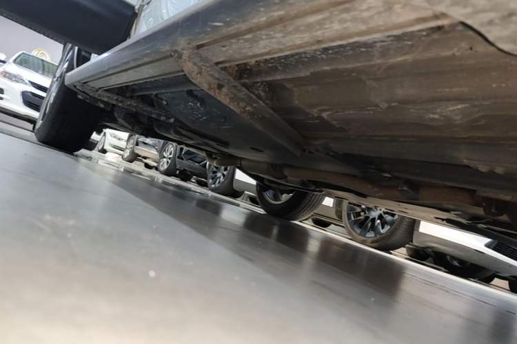 Used Nissan Qashqai 2019 2.0L CVT Luxury Edition Right Side Sill