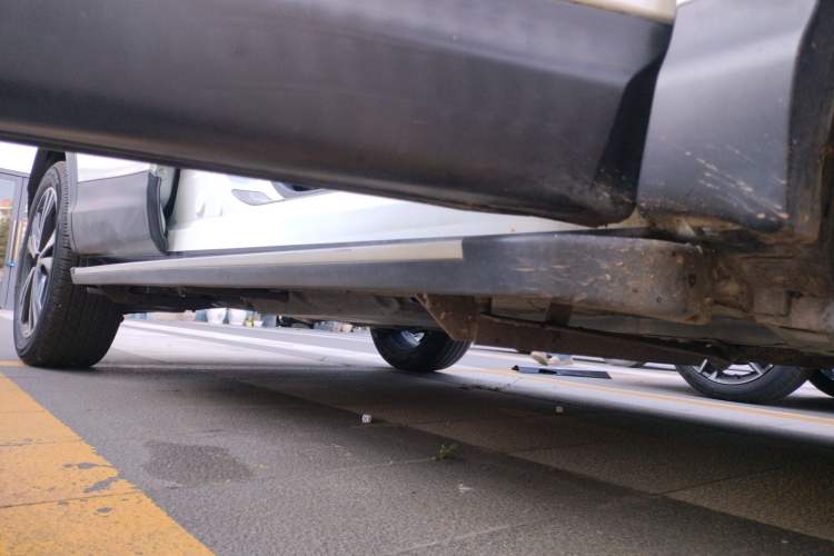Used Nissan Qashqai 2019 2.0L CVT Luxury Edition Right Side Sill