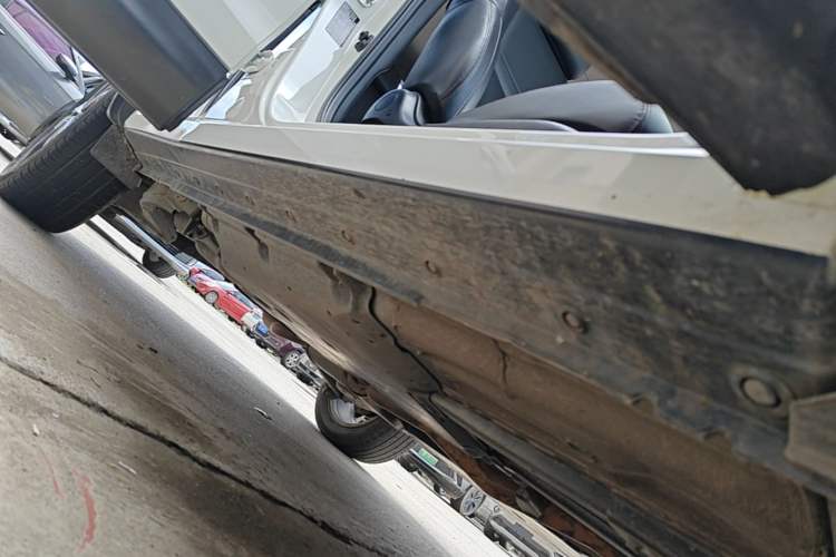 Used Nissan Qashqai 2019 2.0L CVT Luxury Edition Right Side Sill