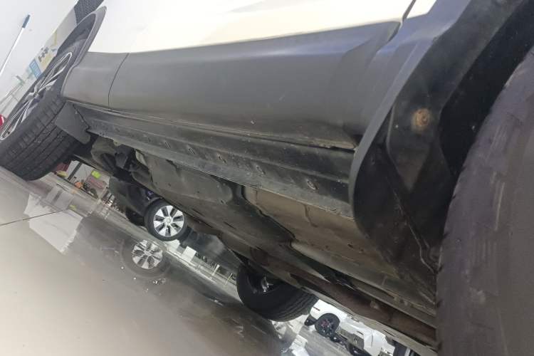 Used Nissan Qashqai 2019 2.0L CVT Luxury Edition Right Side Sill