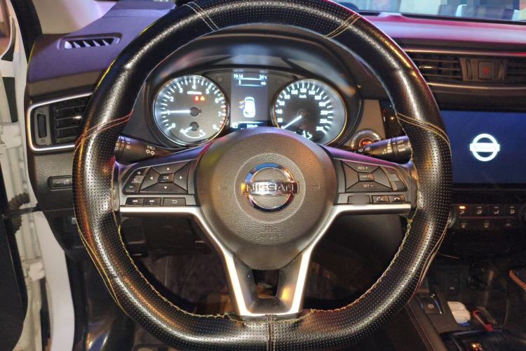 Used Nissan Qashqai 2019 2.0L CVT Luxury Edition Steering Wheel