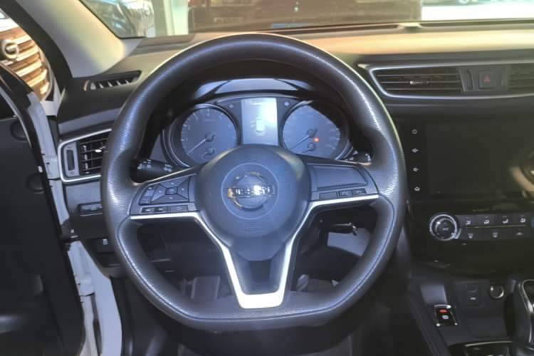 Used Nissan Qashqai 2019 2.0L CVT Smart Enjoyment Version Steering Wheel
