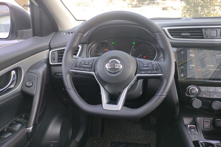 Used Nissan Qashqai 2019 2.0L CVT Luxury Edition Steering Wheel