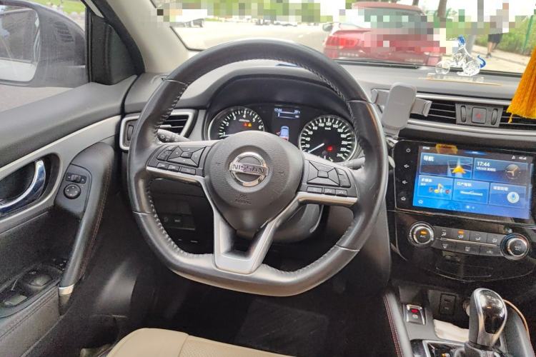 Used Nissan Qashqai 2019 2.0L CVT Luxury Edition Steering Wheel