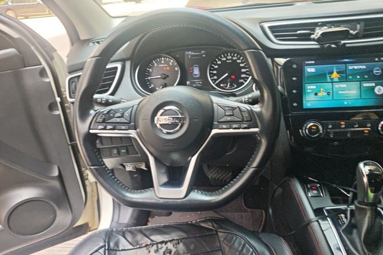 Used Nissan Qashqai 2019 2.0L CVT Luxury Edition Steering Wheel