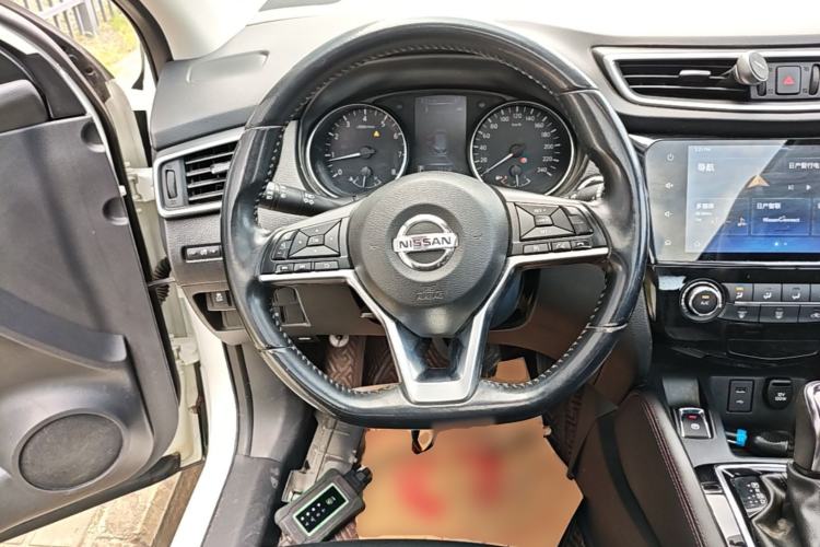 Used Nissan Qashqai 2019 2.0L CVT Luxury Edition Steering Wheel