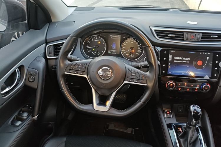 Used Nissan Qashqai 2019 2.0L CVT Luxury Edition Steering Wheel