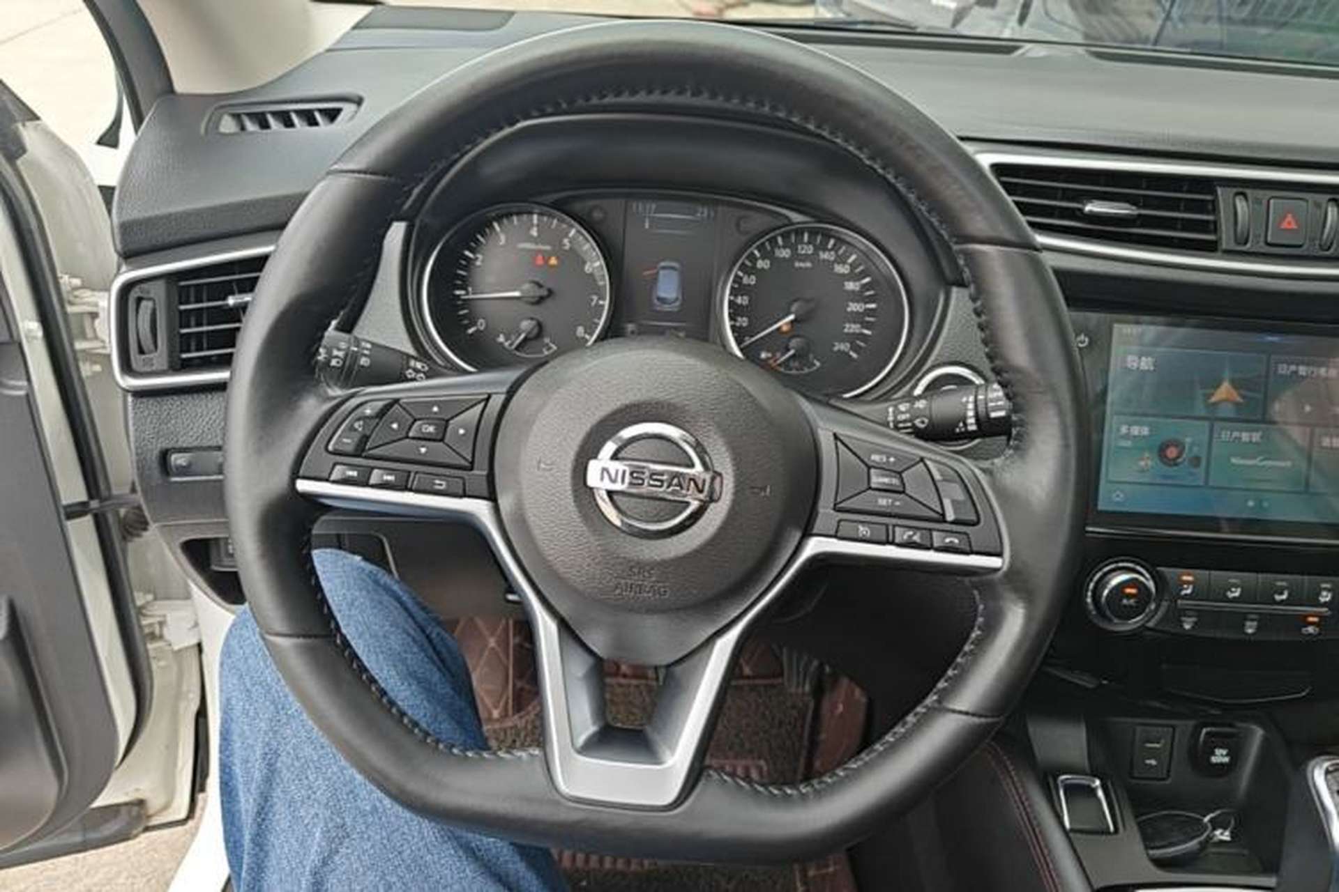 Used Nissan Qashqai 2019 2.0L CVT Luxury Edition Steering Wheel