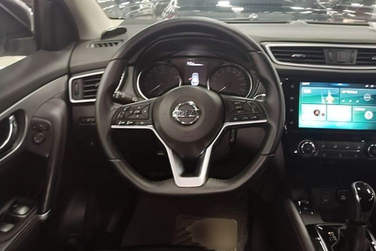 Used Nissan Qashqai 2019 2.0L CVT Luxury Edition Steering Wheel
