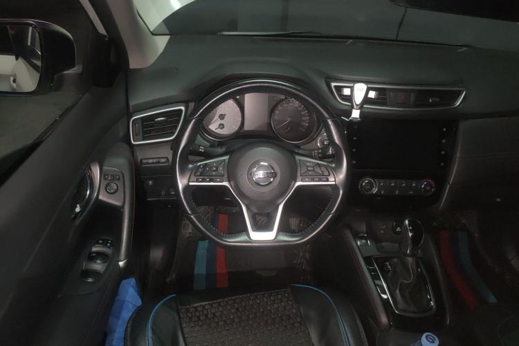 Used Nissan Qashqai 2019 2.0L CVT Luxury Edition Steering Wheel