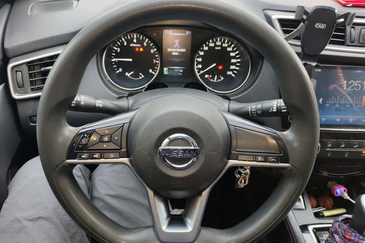Used Nissan Qashqai 2019 2.0L CVT Smart Enjoyment Version Steering Wheel
