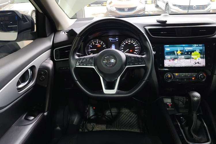 Used Nissan Qashqai 2019 2.0L CVT Luxury Edition Steering Wheel