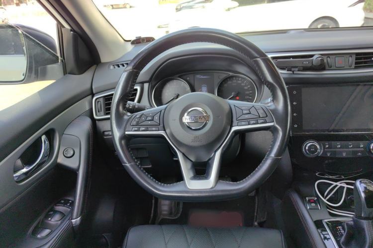 Used Nissan Qashqai 2019 2.0L CVT Luxury Edition Steering Wheel
