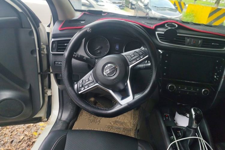 Used Nissan Qashqai 2019 2.0L CVT Luxury Edition Steering Wheel