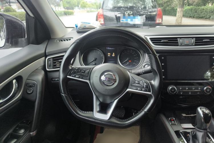 Used Nissan Qashqai 2019 2.0L CVT Luxury Edition Steering Wheel