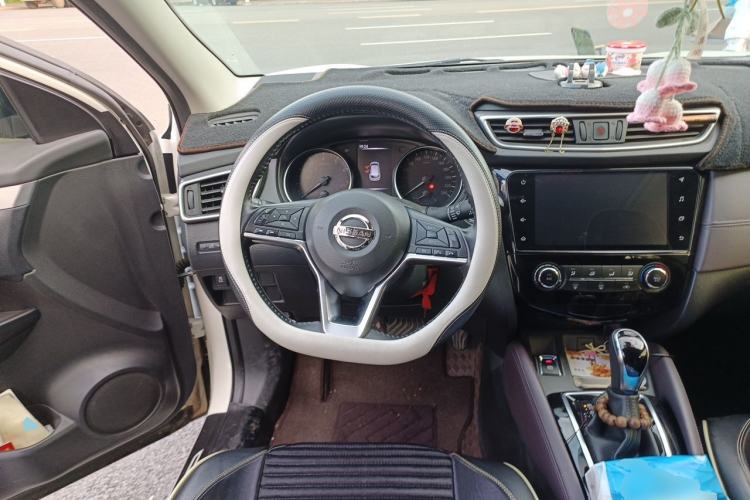 Used Nissan Qashqai 2019 2.0L CVT Luxury Edition Steering Wheel