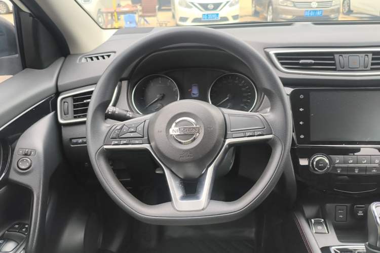 Used Nissan Qashqai 2019 2.0L CVT Smart Enjoyment Version Steering Wheel
