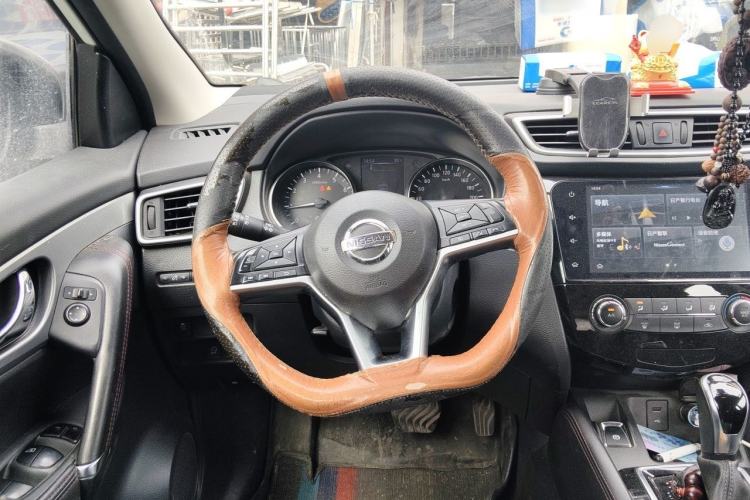 Used Nissan Qashqai 2019 2.0L CVT Luxury Edition Steering Wheel
