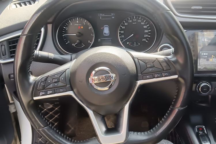 Used Nissan Qashqai 2019 2.0L CVT Luxury Edition Steering Wheel