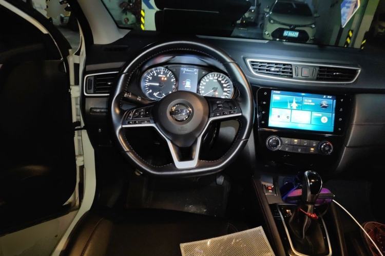 Used Nissan Qashqai 2019 2.0L CVT Luxury Edition Steering Wheel