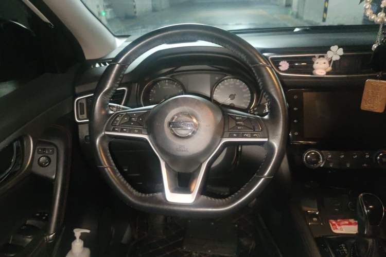 Used Nissan Qashqai 2019 2.0L CVT Luxury Edition Steering Wheel