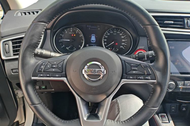 Used Nissan Qashqai 2019 2.0L CVT Luxury Edition Steering Wheel